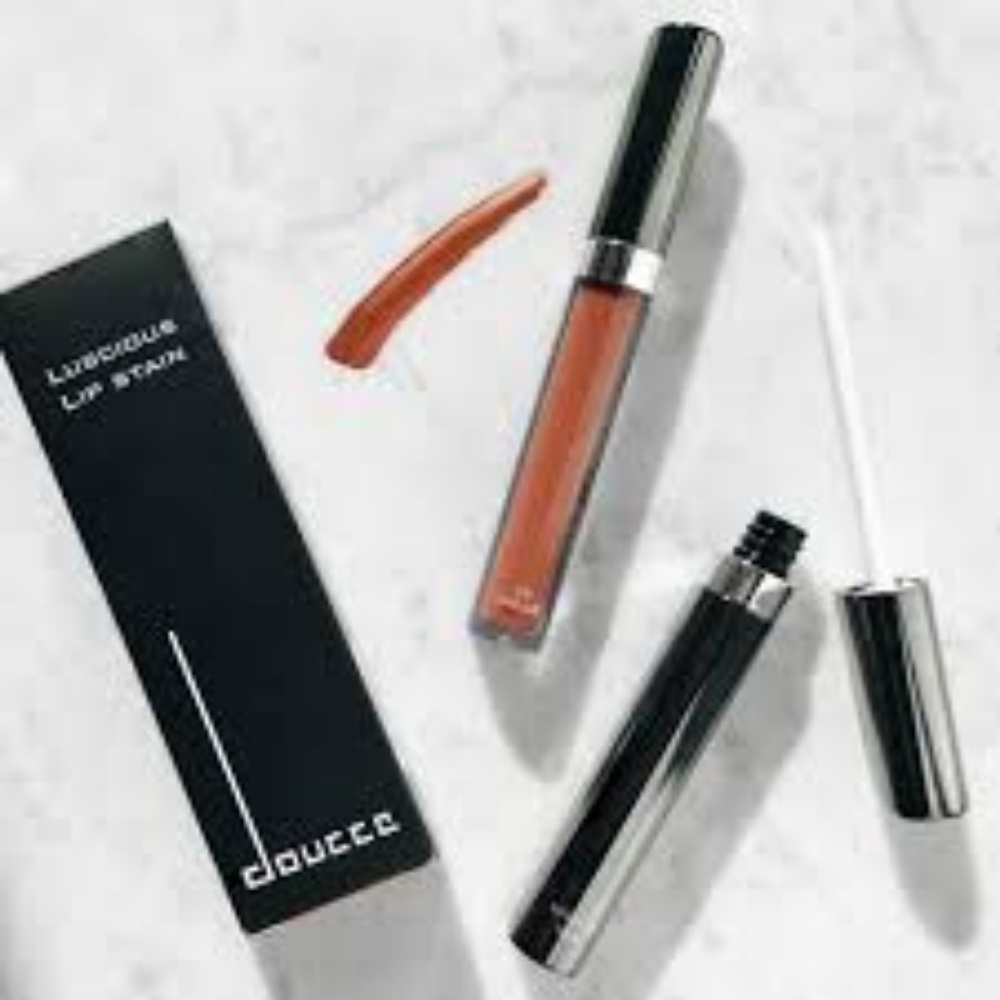 Doucce Luscious Lip Stain in Dark Lust